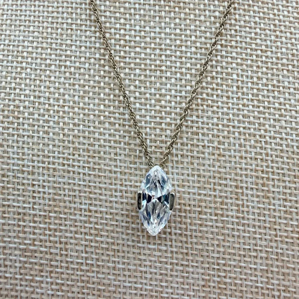 Vintage Y2K Avon Silver Tone Rope Chain Marquise Pendant Necklace Jewelry